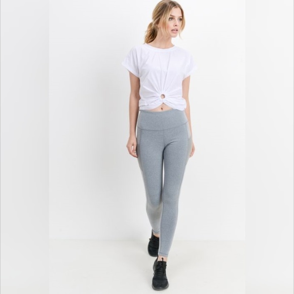 Highwaist Essential Leggings with Mesh Pockets - Picture 7 of 8